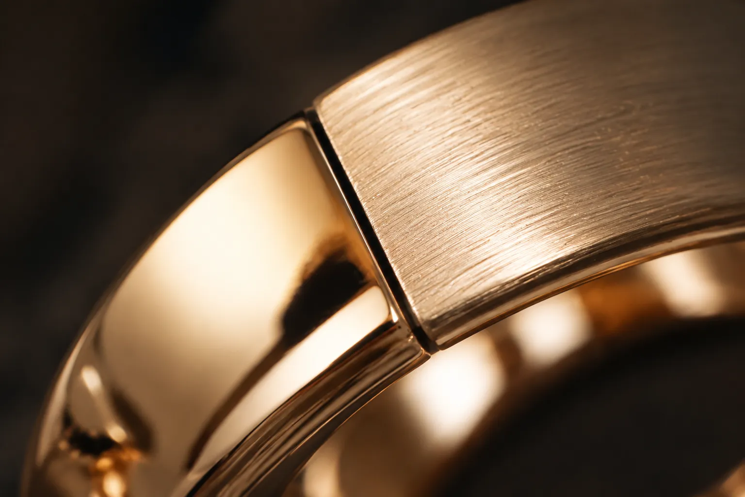 Close comparison of reflective highlights and diffuse texture on jewelry metal